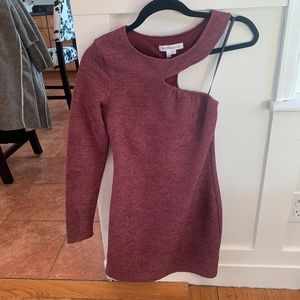 One sleeve dress